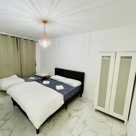 Queen Apartments Santa Coloma de Gramanet Esterno foto