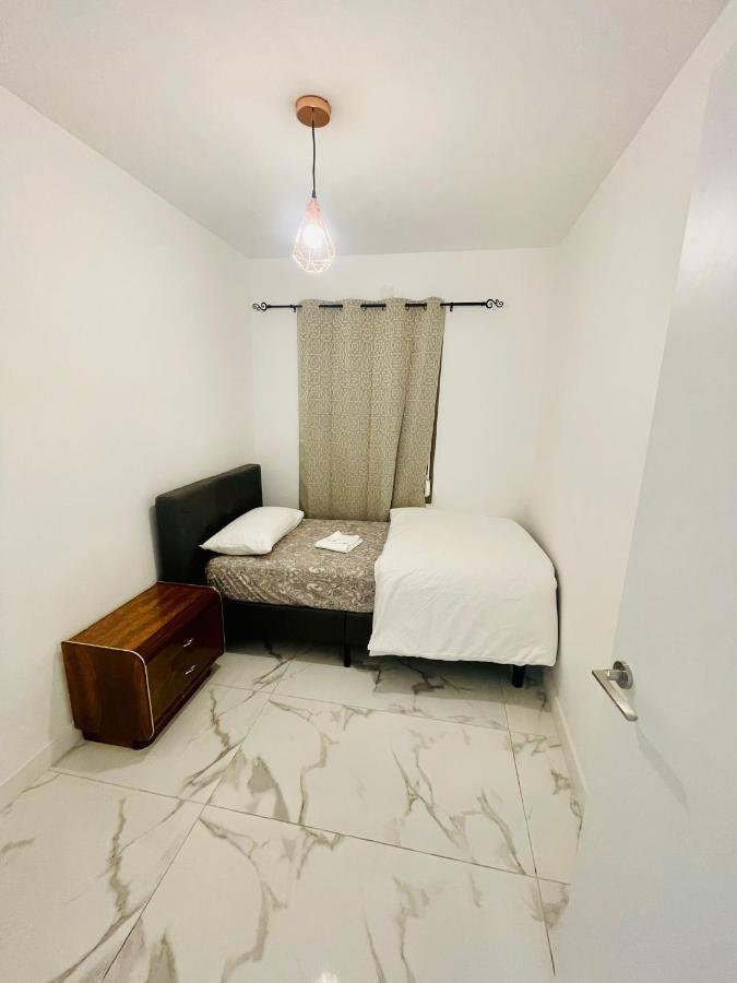 Queen Apartments Santa Coloma de Gramanet Esterno foto